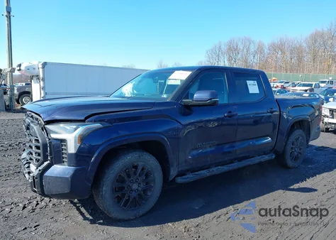 2022 Toyota Tundra Sr5 z USA, uszkodzony, nr VIN 5TFLA5DB6NX045929